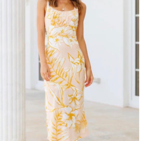 Hello Molly Dresses & Skirts - Hello Molly Nude and Yellow Floral Midi Dress Size XS